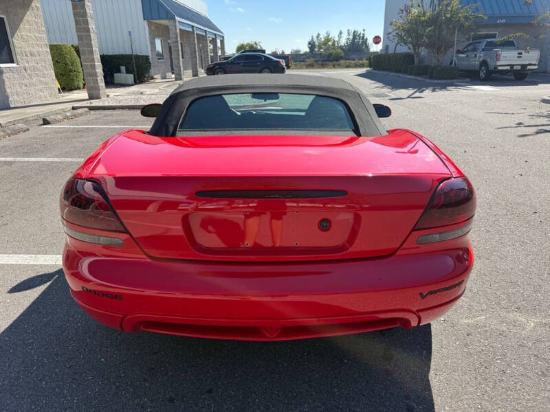 2004 Dodge Viper SRT-10