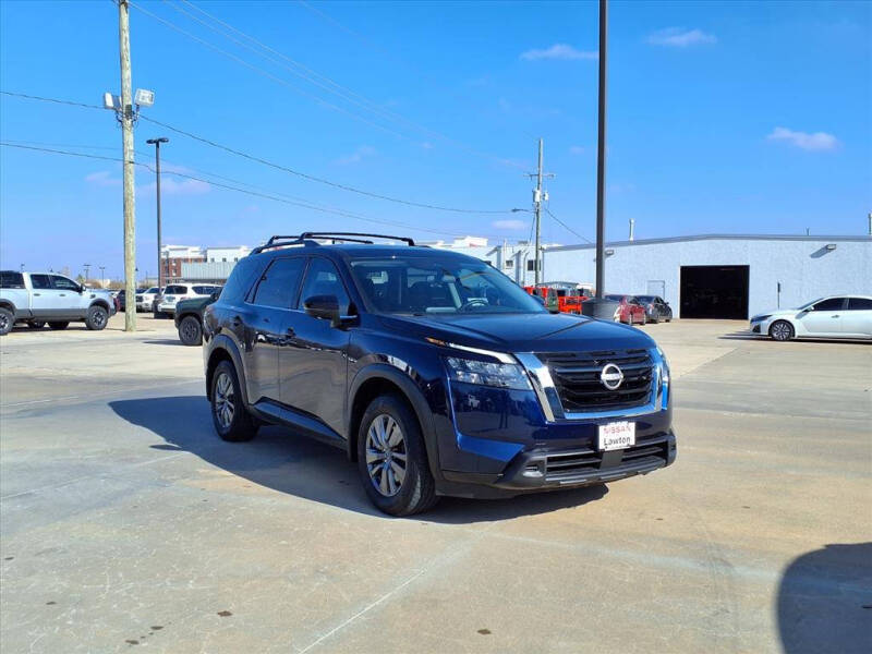 2024 Nissan Pathfinder SV