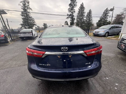 2016 Toyota Avalon XLE