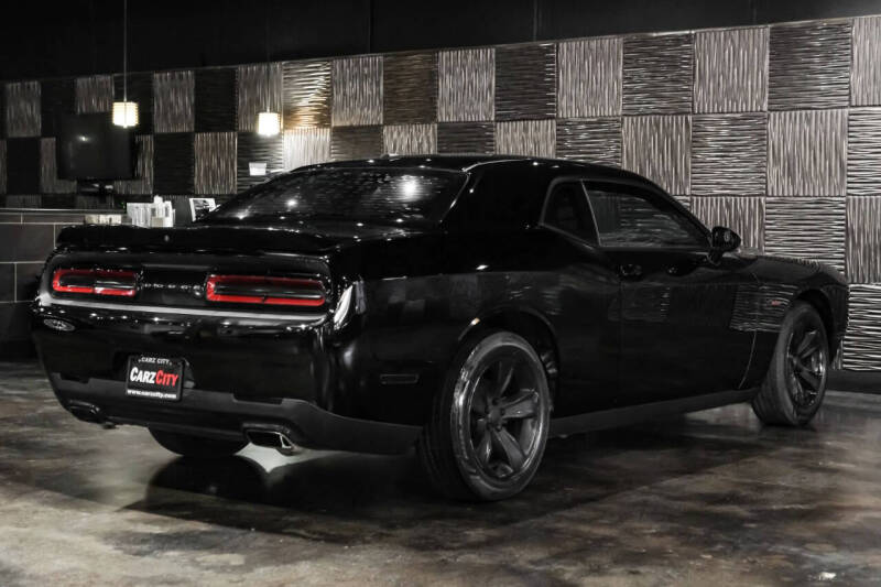 2015 Dodge Challenger SXT