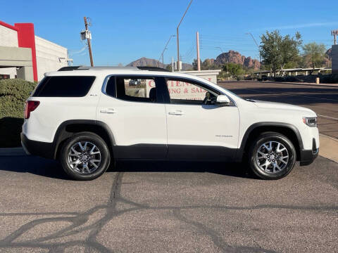 2023 GMC Acadia SLT