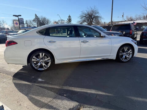 2017 Infiniti Q70L 3.7