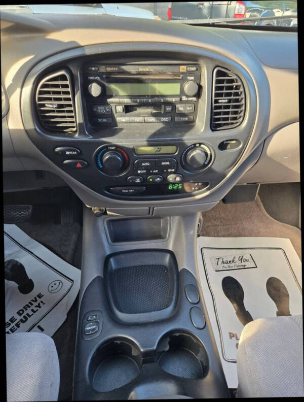 2003 Toyota Sequoia SR5