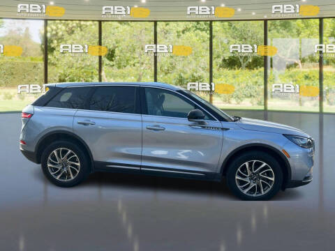 2022 Lincoln Corsair Standard