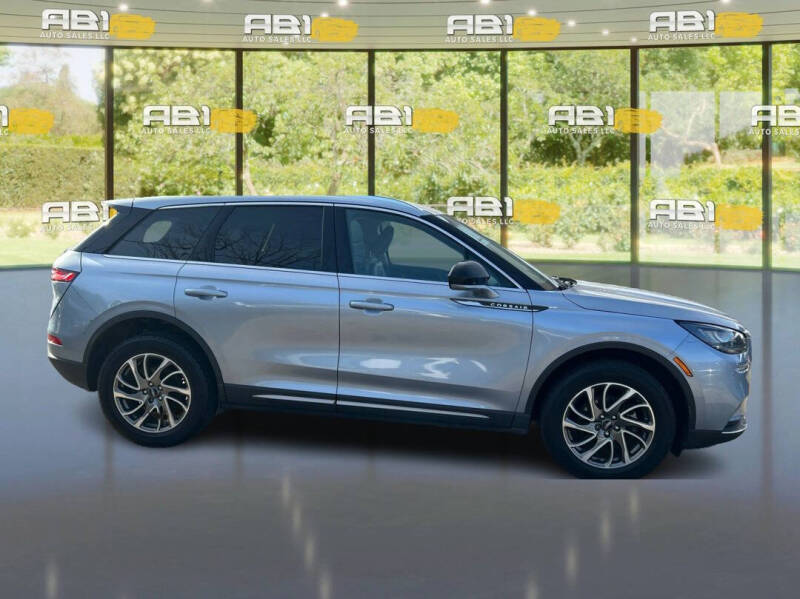 2022 Lincoln Corsair Standard