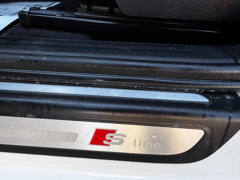 2012 Audi Q5 3.2 quattro Premium Plus