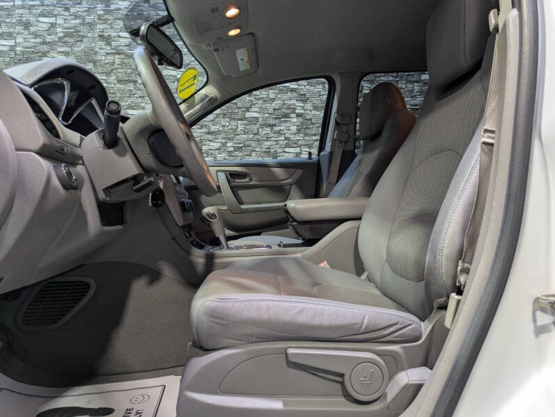 2017 Chevrolet Traverse LS