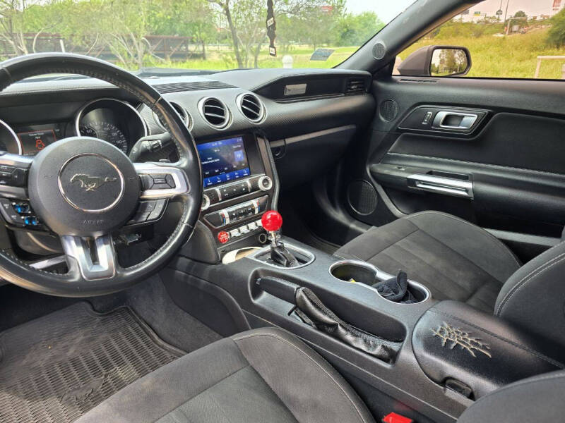 2021 Ford Mustang EcoBoost
