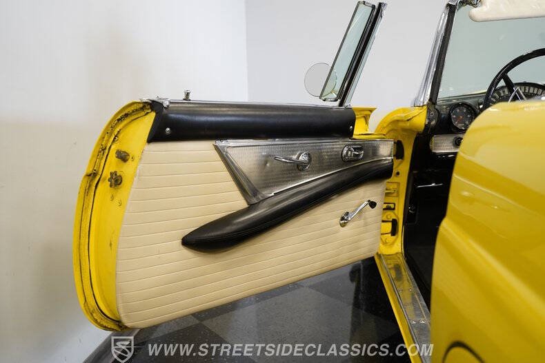 1956 Ford Thunderbird