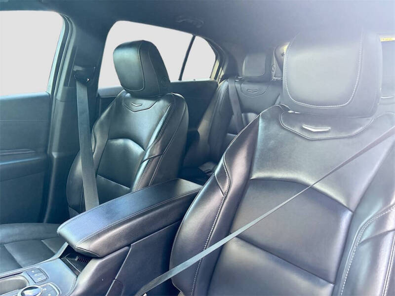 2022 Cadillac XT4 Luxury