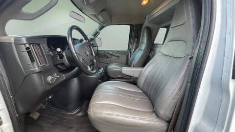 2022 Chevrolet Express 2500