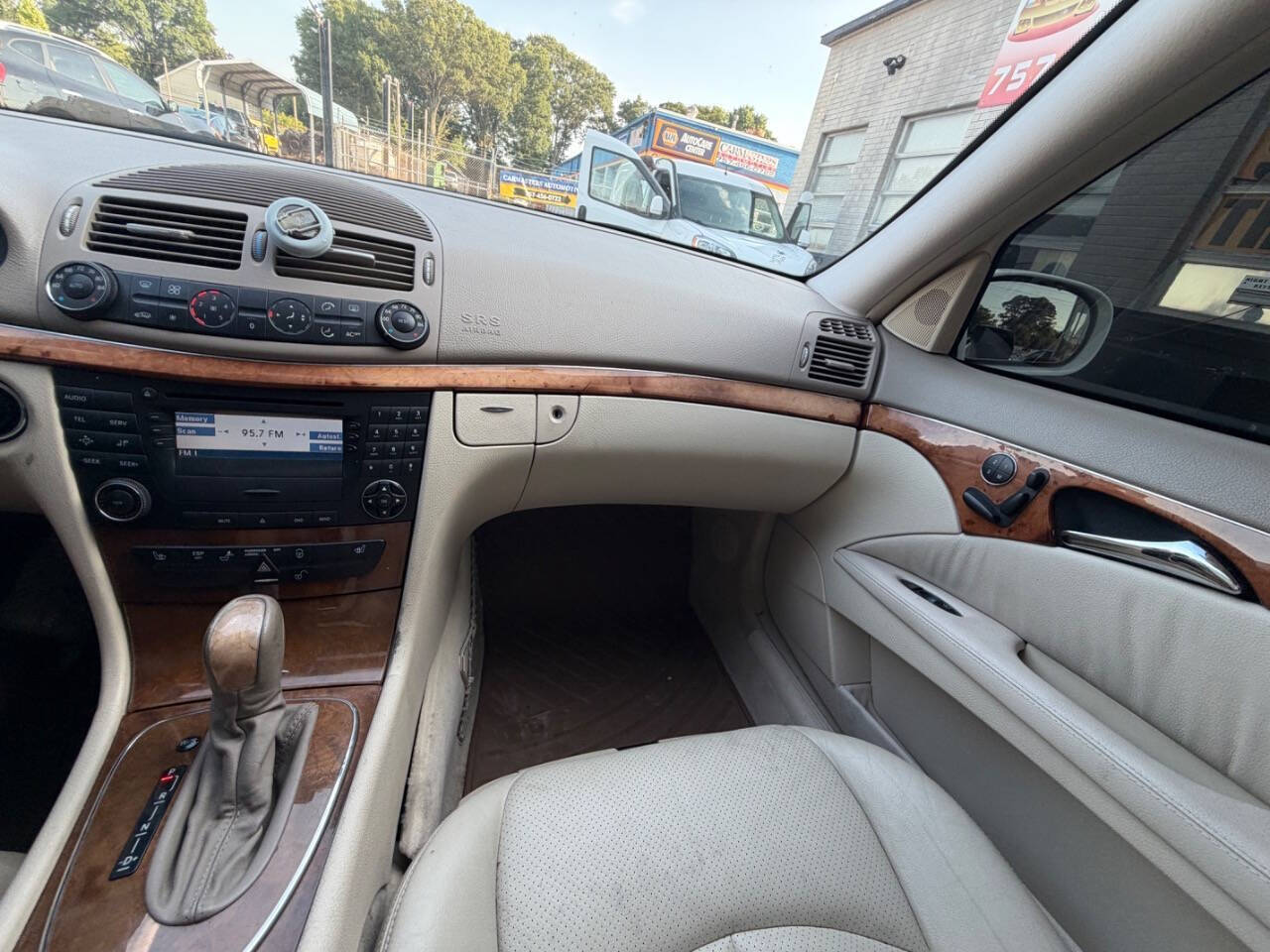 White 2003 Mercedes-Benz E-Class E 320 E 320 4dr Sedan 27