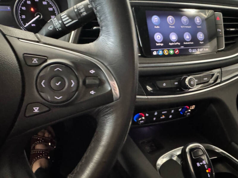2021 Buick Enclave Essence