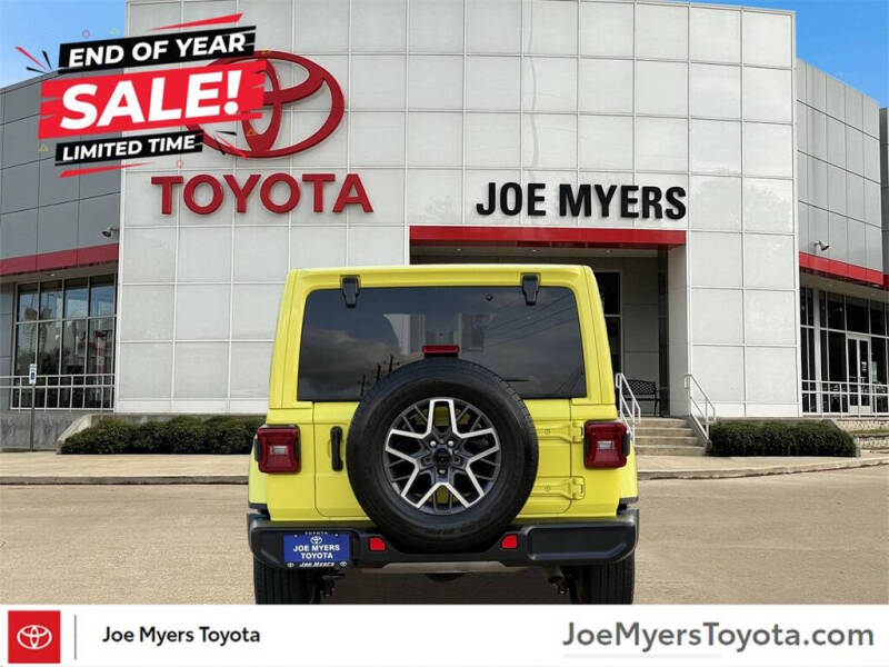 2024 Jeep Wrangler Sahara