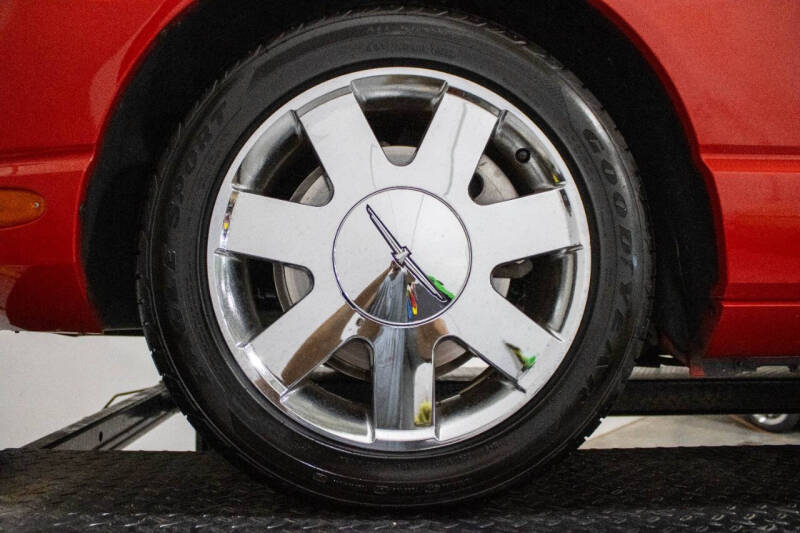 2002 Ford Thunderbird Deluxe