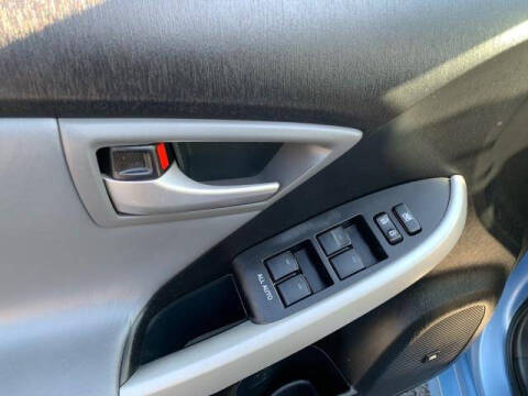 2012 Toyota Prius Plug-in Hybrid Advanced