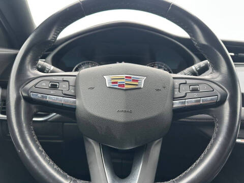 2021 Cadillac XT4 Premium Luxury