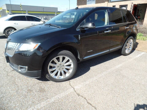 2013 Lincoln MKX for sale at Flywheel Motors, llc. in Olive Branch MS