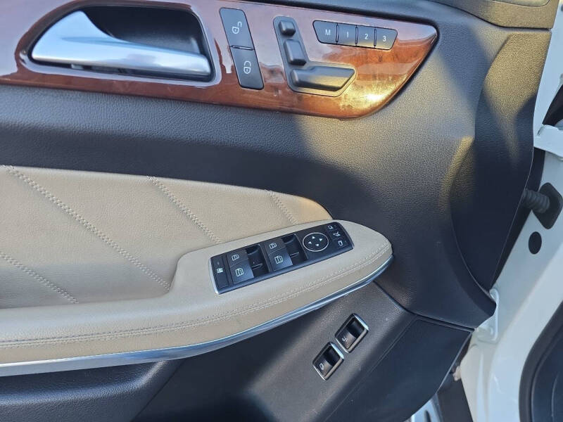 2014 Mercedes-Benz GL-Class GL 550 4MATIC