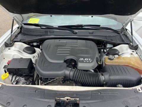 2017 Dodge Charger SXT