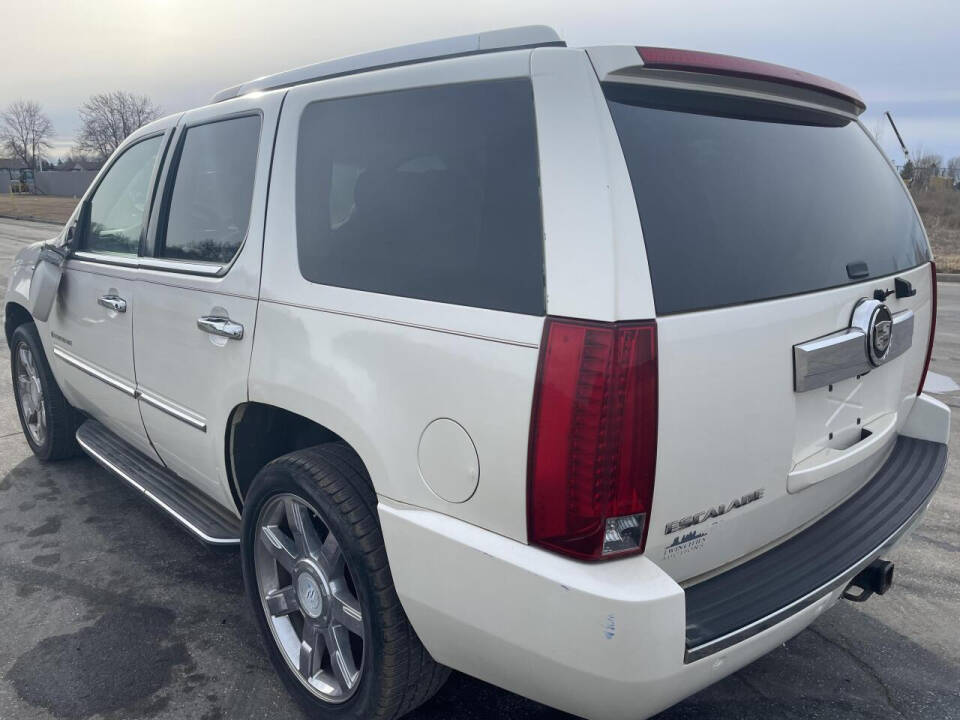 2007 Cadillac Escalade for sale at Twin Cities Auctions in Elk River, MN