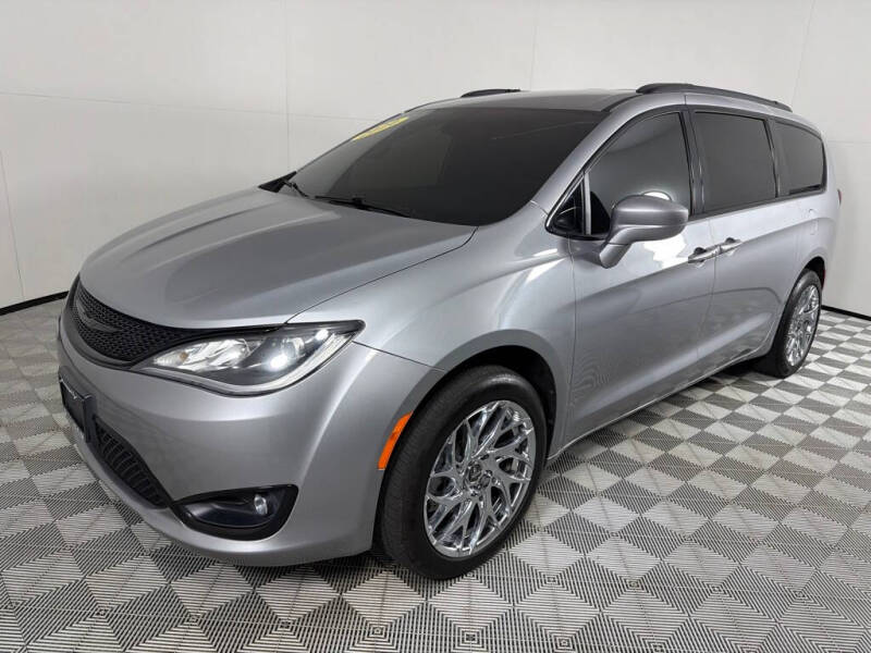 2020 Chrysler Pacifica Launch Edition