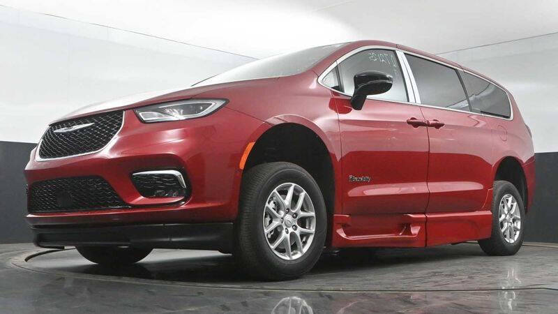 2025 Chrysler Pacifica Select - Photo 10