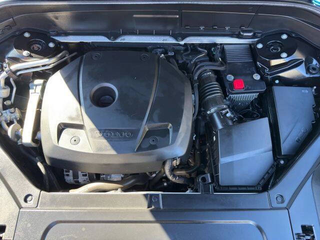 2018 Volvo XC90 T6 Momentum