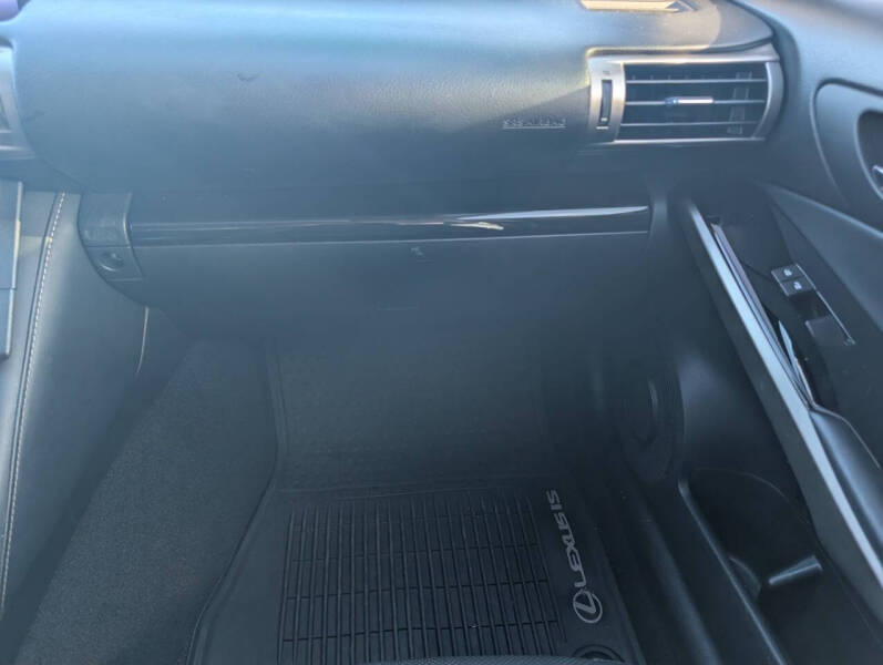 2015 Lexus IS 250 Crafted Line