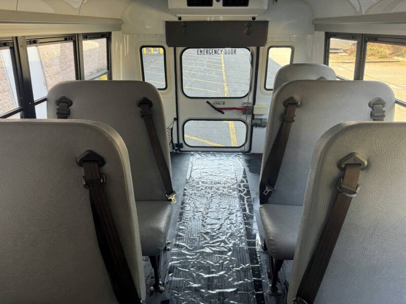 2017 Chevrolet 3500 Express