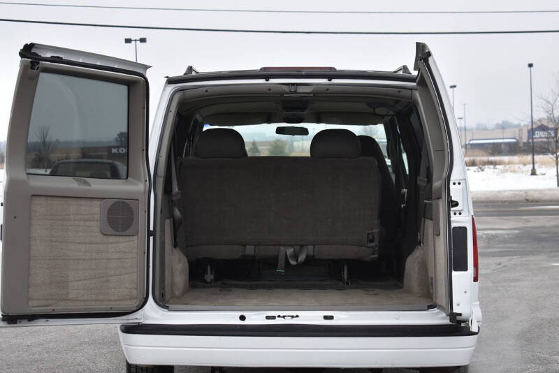2002 Chevrolet Astro LS
