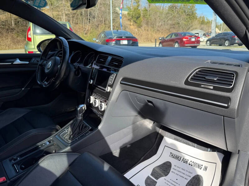 2017 Volkswagen Golf R 4Motion