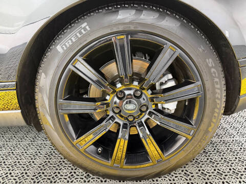 2020 Land Rover Range Rover P525 HSE