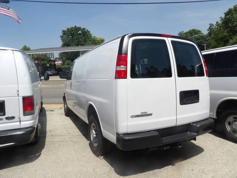 2019 Chevrolet Express 2500