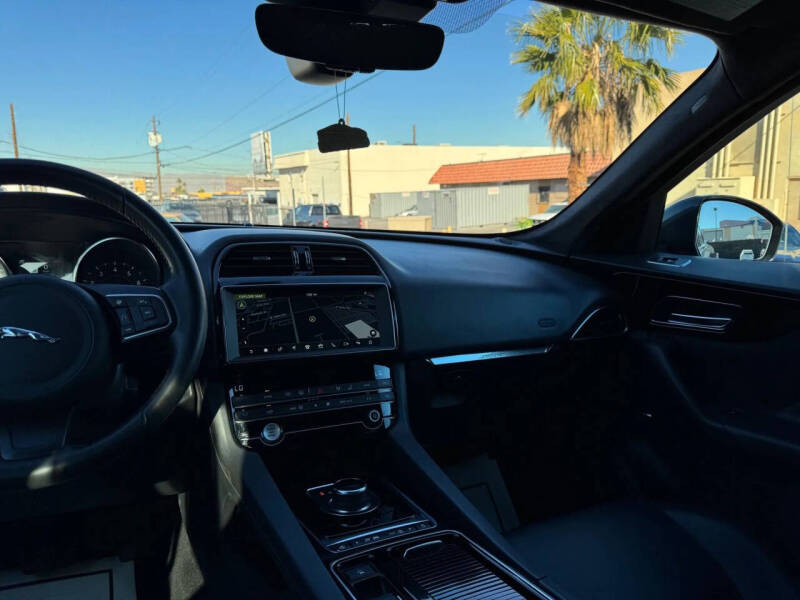 2020 Jaguar F-PACE 25t Premium