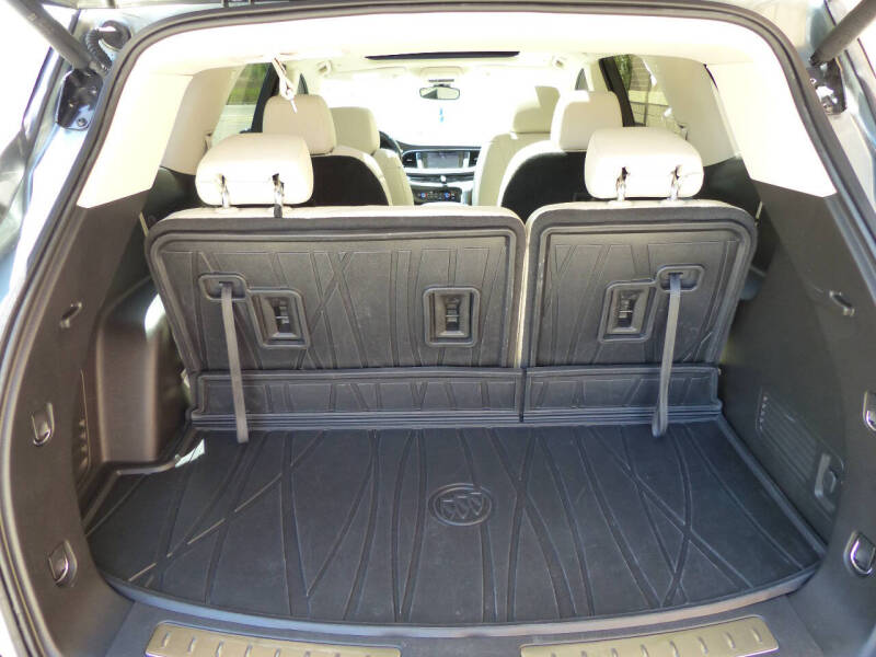 2023 Buick Enclave Essence