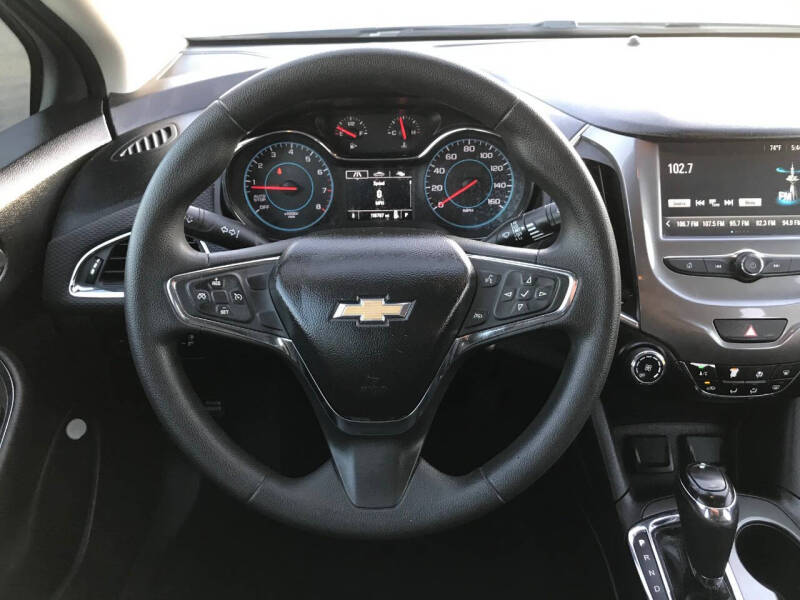 2017 Chevrolet Cruze LT Auto