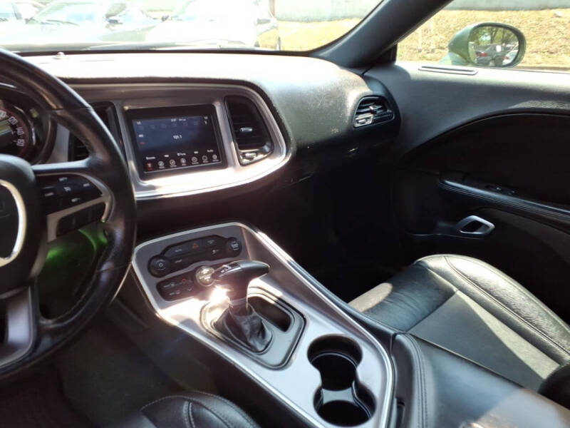 2019 Dodge Challenger SXT