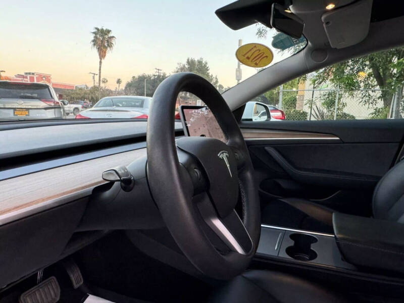 2021 Tesla Model 3 Standard Range Plus