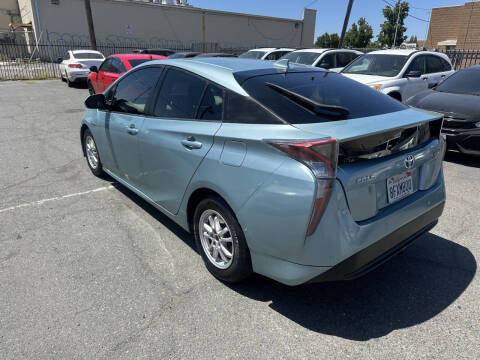 2017 Toyota Prius Two
