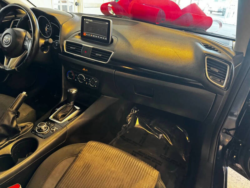 2016 Mazda MAZDA3 i Touring