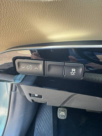 2016 Toyota Prius Two
