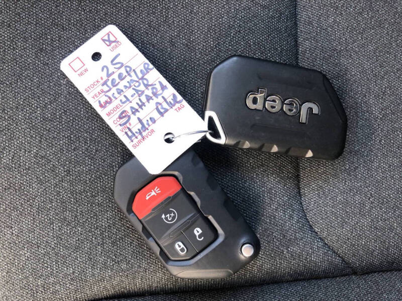 2025 Jeep Wrangler Sahara