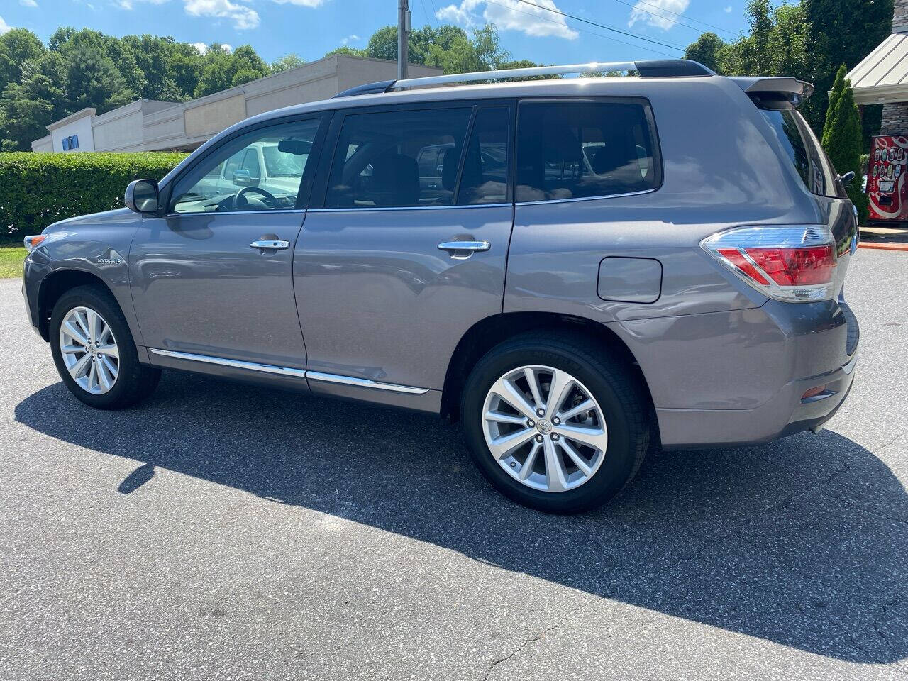 2013 Toyota Highlander Hybrid for sale at Driven Pre-Owned in Lenoir, NC