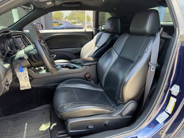 2017 Dodge Challenger SXT