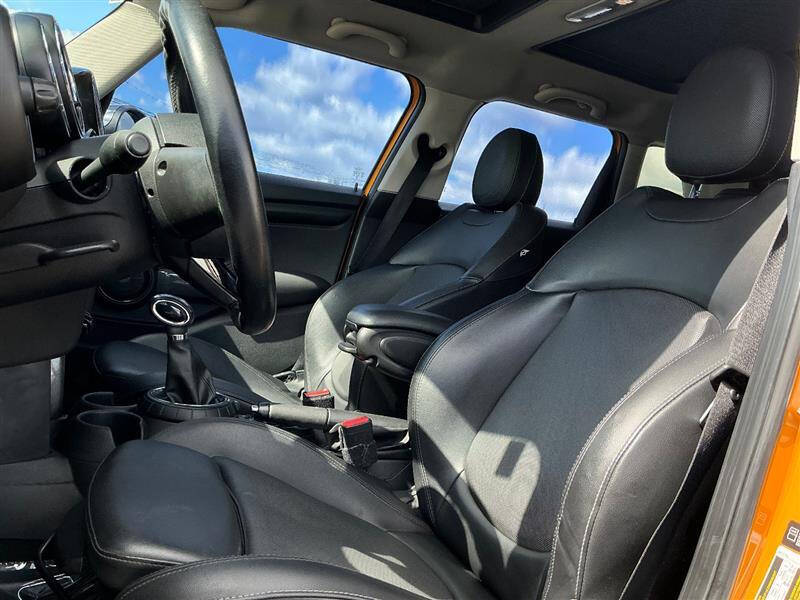 2015 MINI Hardtop 4 Door Cooper