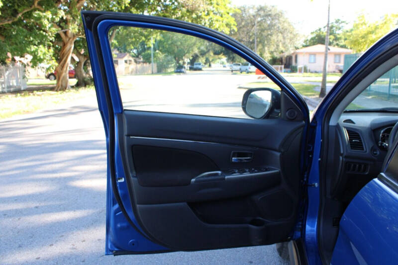 2019 Mitsubishi Outlander Sport SE