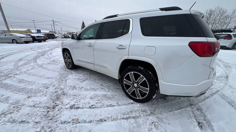 2017 GMC Acadia Denali