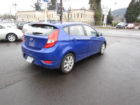 2012 Hyundai Accent SE
