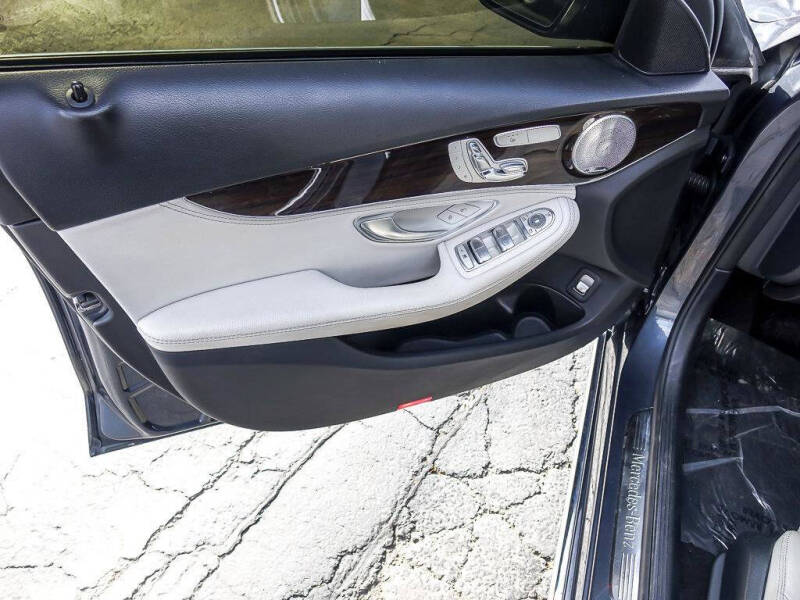 2016 Mercedes-Benz C-Class